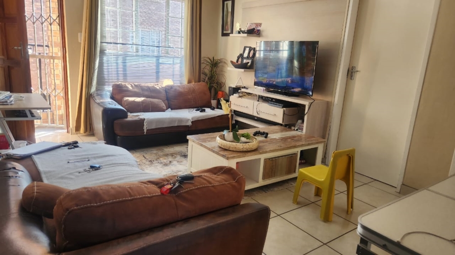 2 Bedroom Property for Sale in Rustenburg Central North West